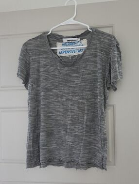 men’s Gray Short-Sleeve Crewneck Tee